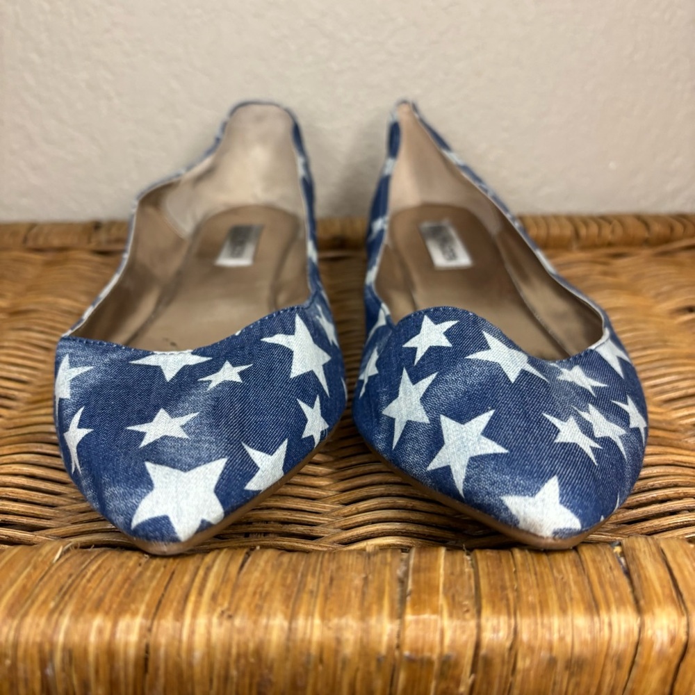 Steve Madden Haanna Star Print Flat Size 11 - Picture 2 of 9